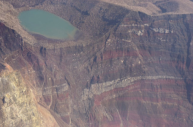 三宅島産溶岩彫刻 昭和48年製 三宅島産溶岩彫刻 昭和48年製